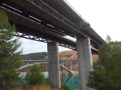 AIPOS-14 Viaducte de l'embassament de Contreras de l'autovia A-3 (2014-2016) -- F01 07.2014